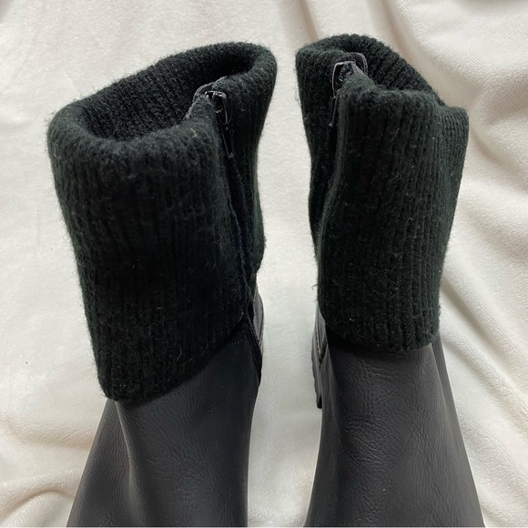 Life Stride Women's Simone Black Leather Almond Toe Booties - Picture 7 of 11